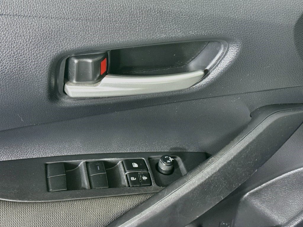 Used 2021 Toyota Corolla LE FWD image 22
