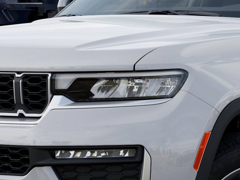 New 2026 Jeep Grand Cherokee L Limited w/ Trailer Tow Package AWD/4WD image 10