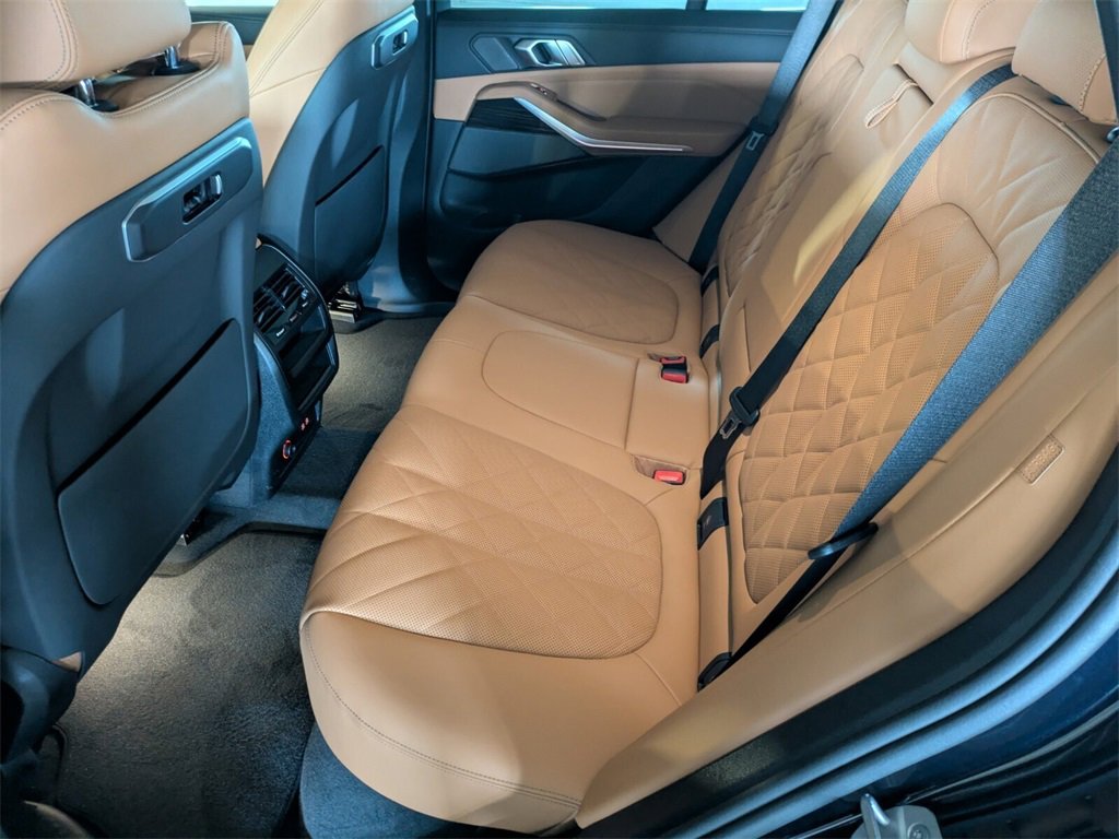 New 2026 BMW X5 M60i image 13