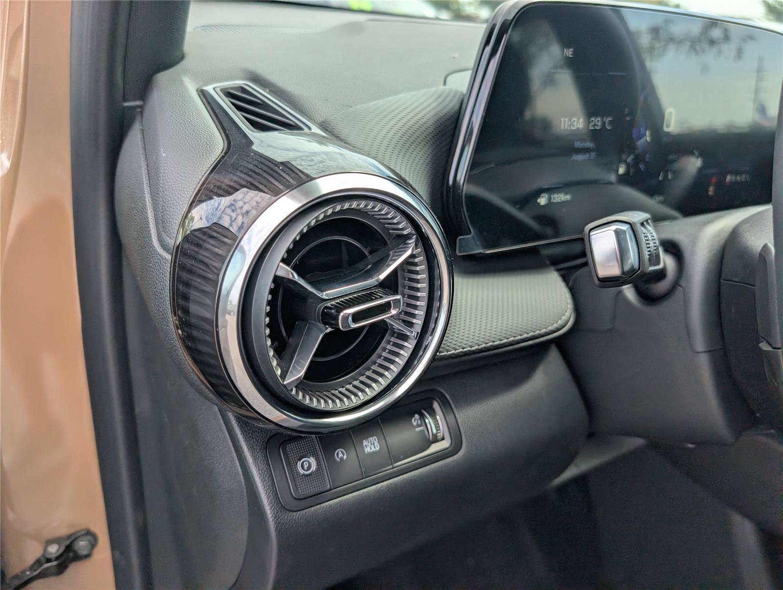 New 2027 Chevrolet Equinox LT FWD image 16