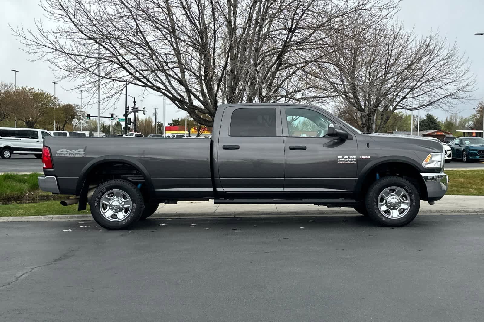 Used 2018 RAM 2500 Tradesman w/ Chrome Appearance Group image 8