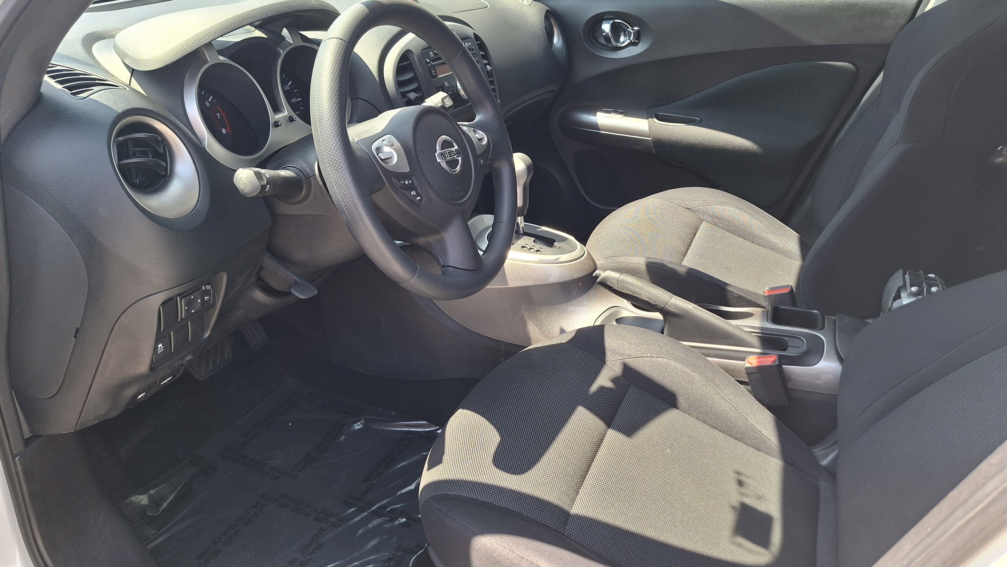 Used 2013 Nissan Juke S FWD image 9