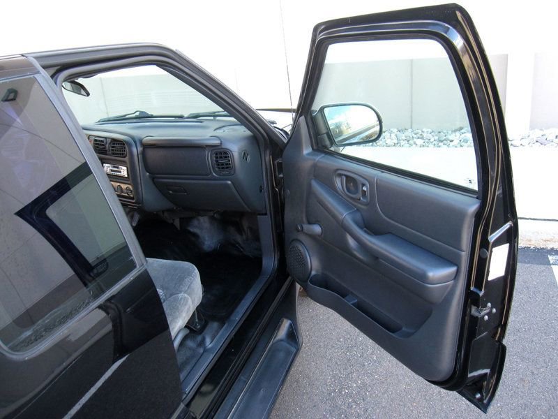 Used 2002 Chevrolet S10 Pickup 2WD Extended Cab w/ Comfort Convenience Pkg image 22