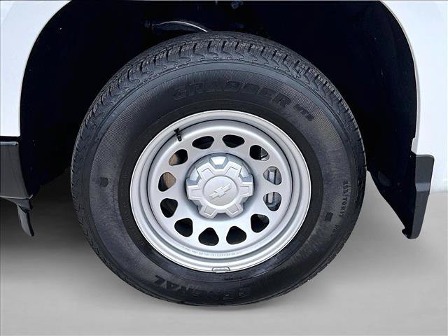 Used 2025 Chevrolet Silverado 1500 W/T w/ WT Value Package RWD image 10