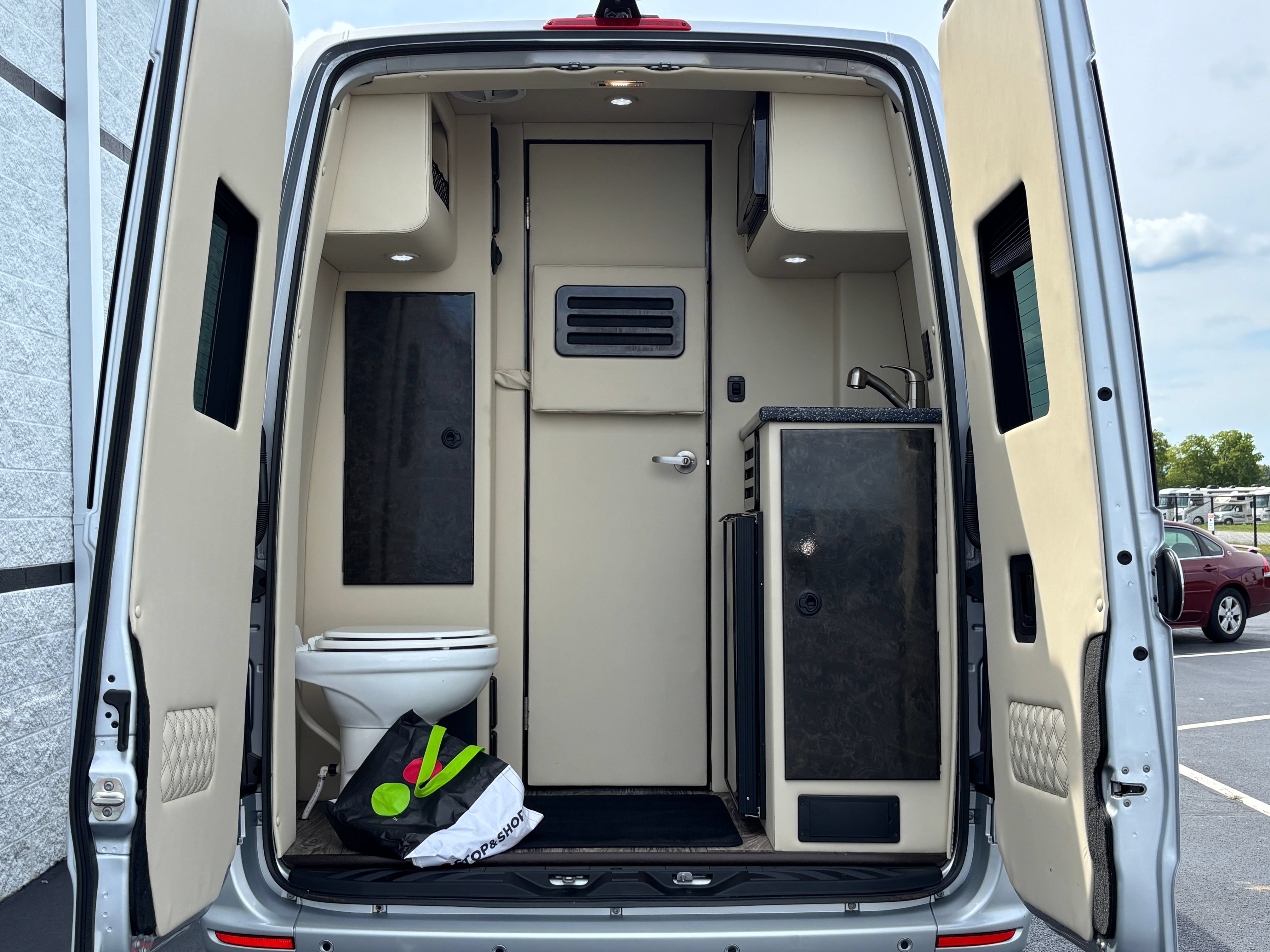 Used 2020 Mercedes-Benz Sprinter 3500 image 12