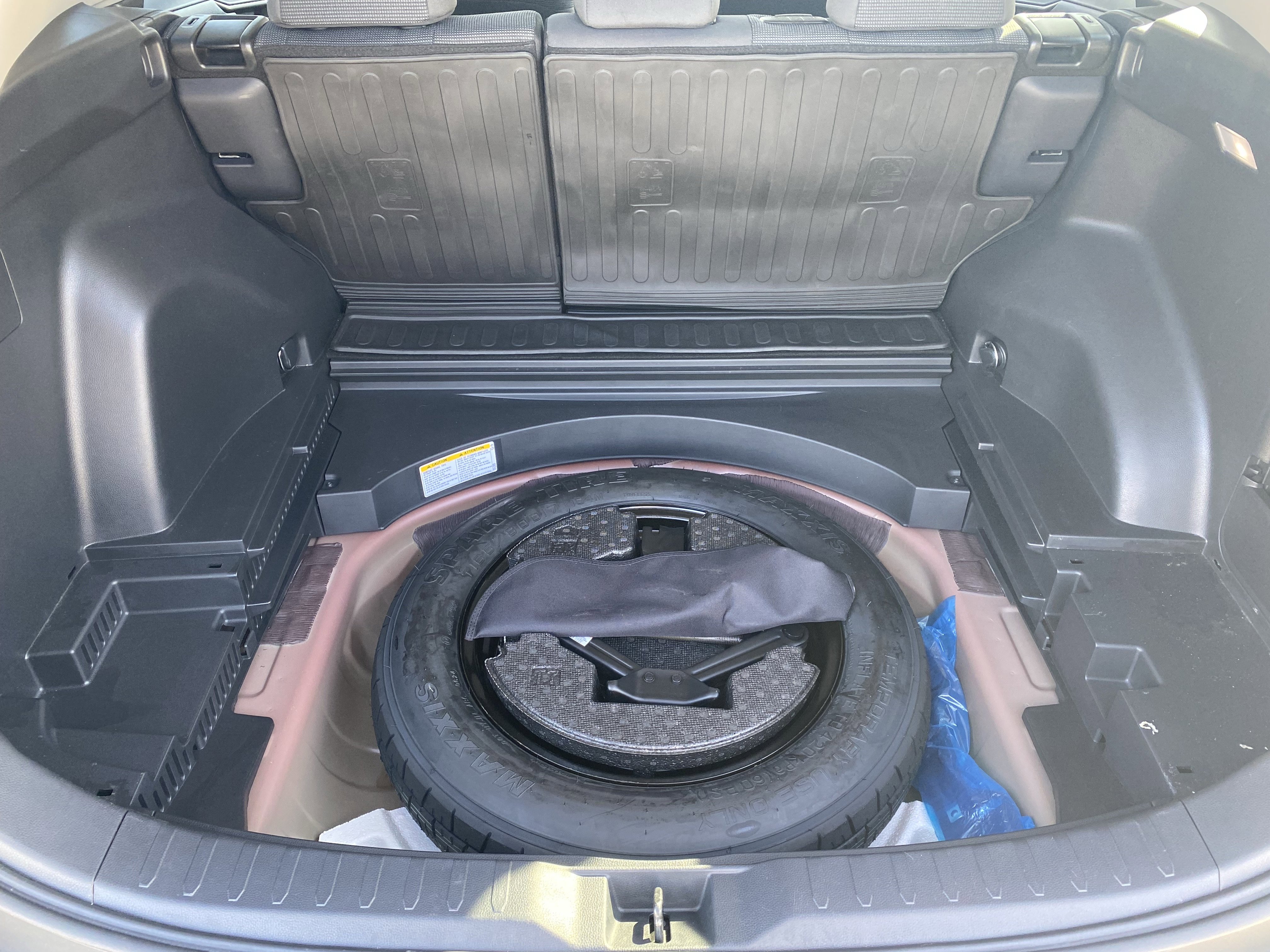 Used 2024 Toyota RAV4 LE image 23