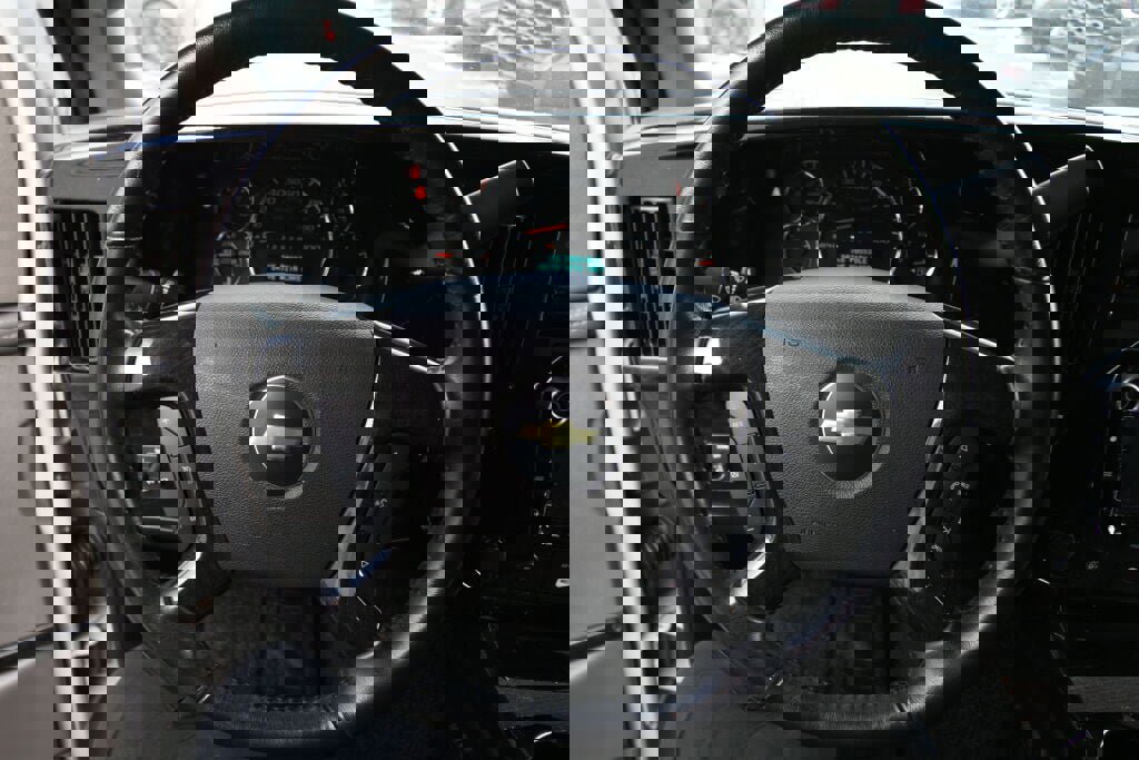 Used 2023 Chevrolet Express 2500 Work Van image 11