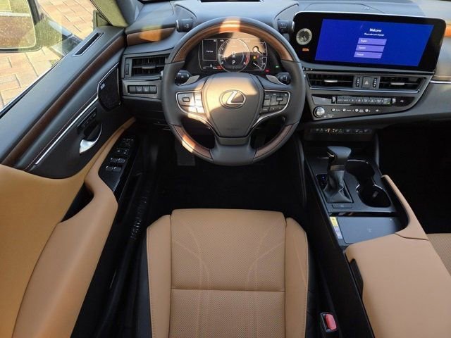 New 2025 Lexus ES 350 Ultra Luxury image 4