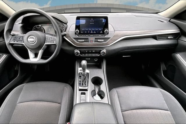 Used 2025 Nissan Altima 2.5 SV AWD/4WD image 15