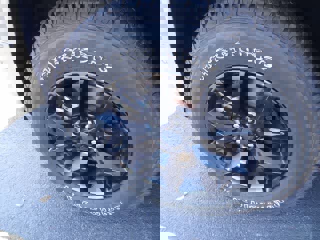 Used 2017 Jeep Cherokee Trailhawk image 26