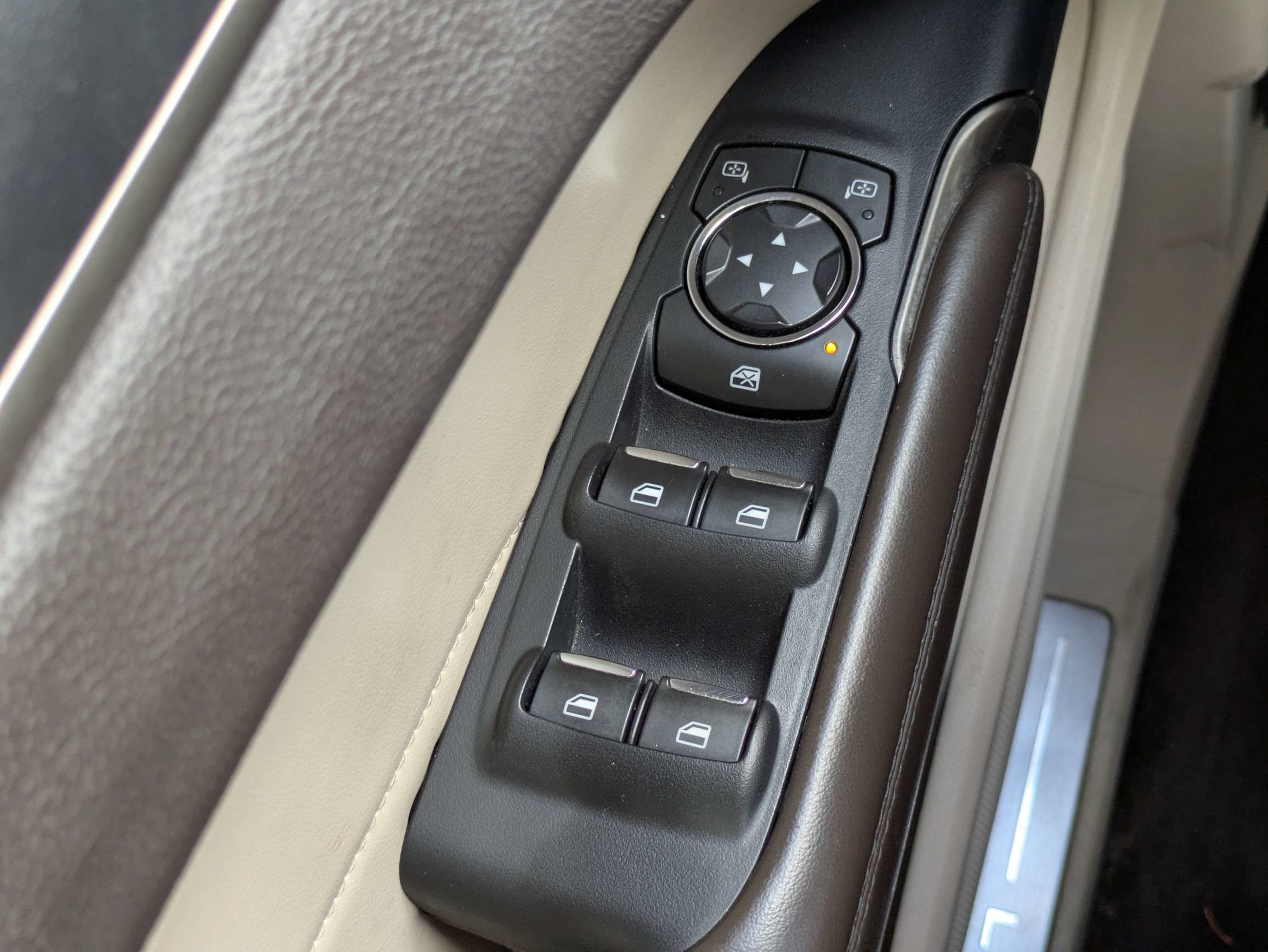 Used 2017 Lincoln MKC Premiere FWD image 22