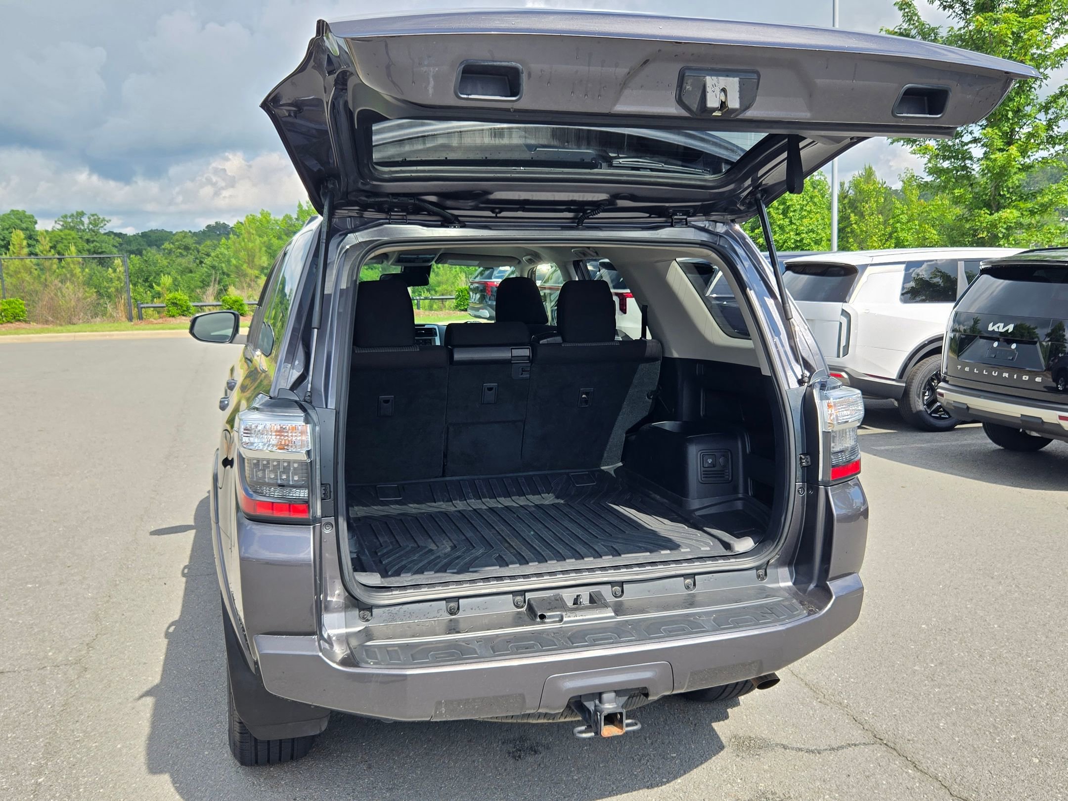 Used 2023 Toyota 4Runner SR5 AWD/4WD image 18