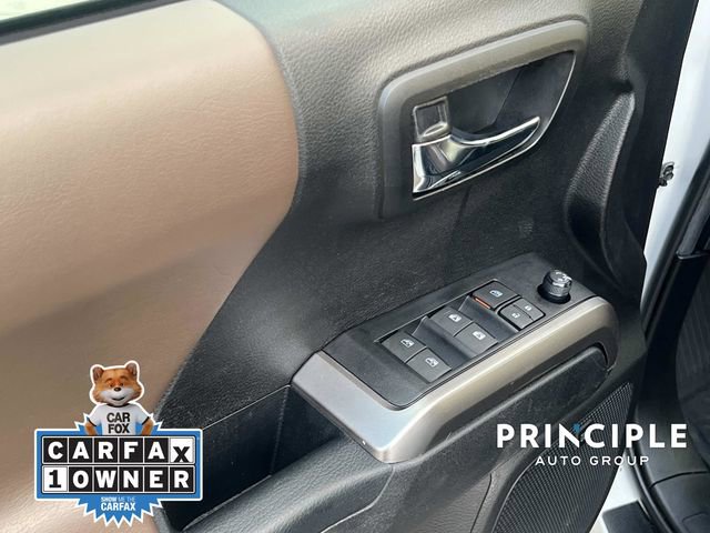 Used 2022 Toyota Tacoma Limited image 13