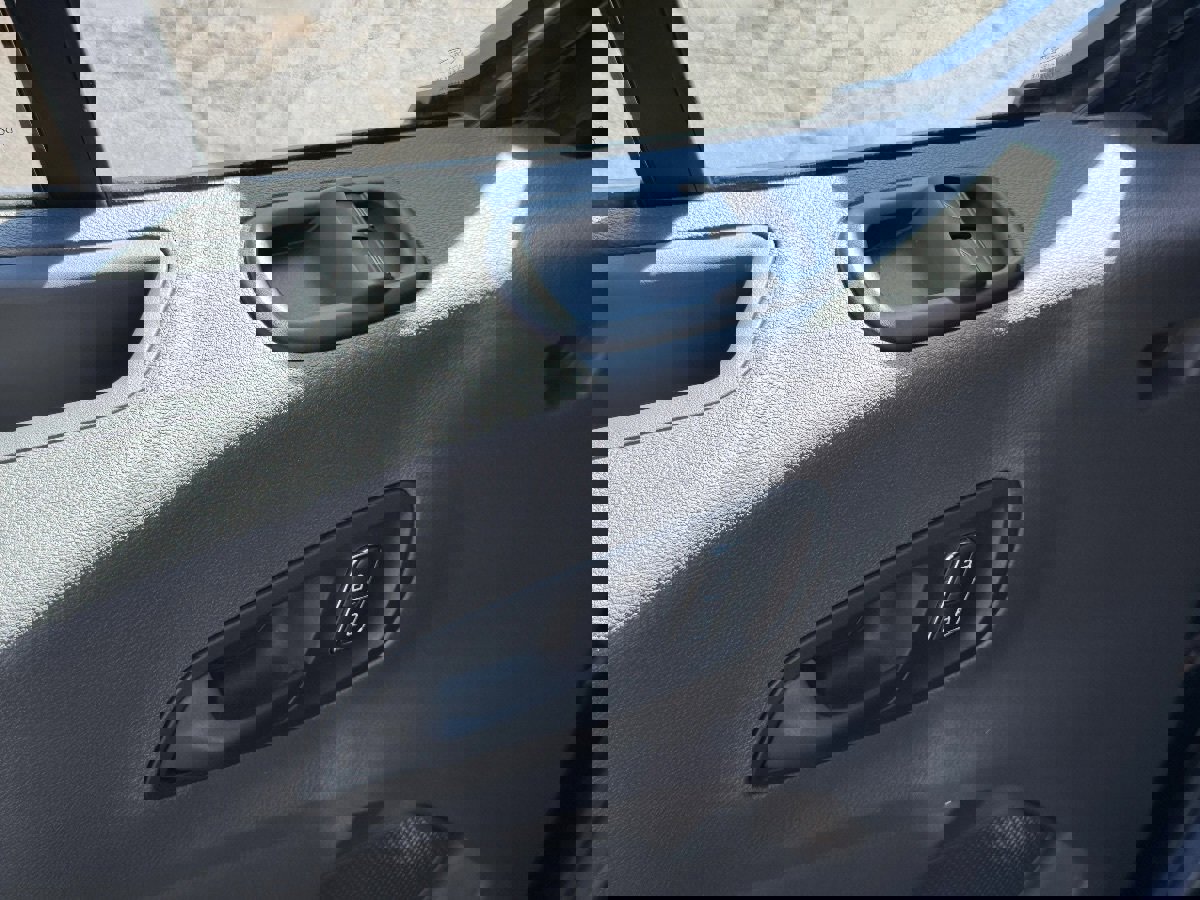 Used 2025 Ford Transit 350 XLT image 29