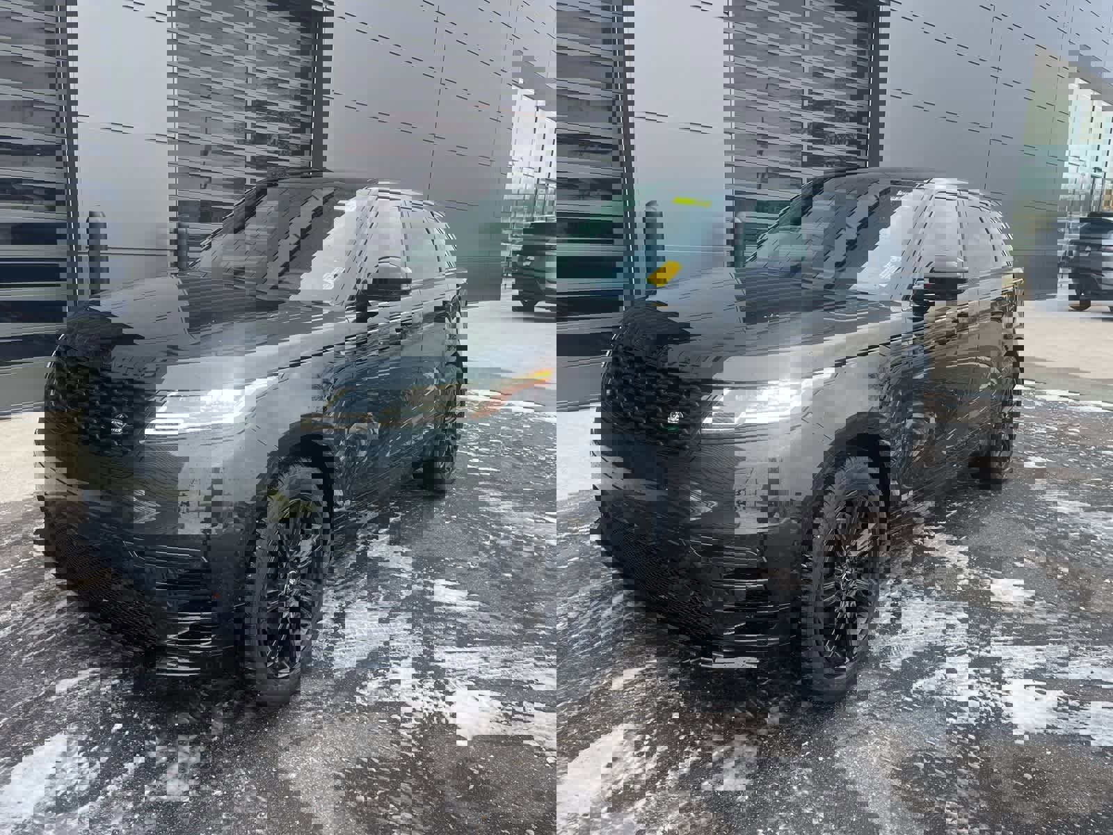 Used 2023 Land Rover Range Rover Velar R-Dynamic S image 1