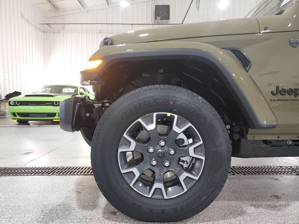 New 2026 Jeep Gladiator Sport AWD/4WD image 16
