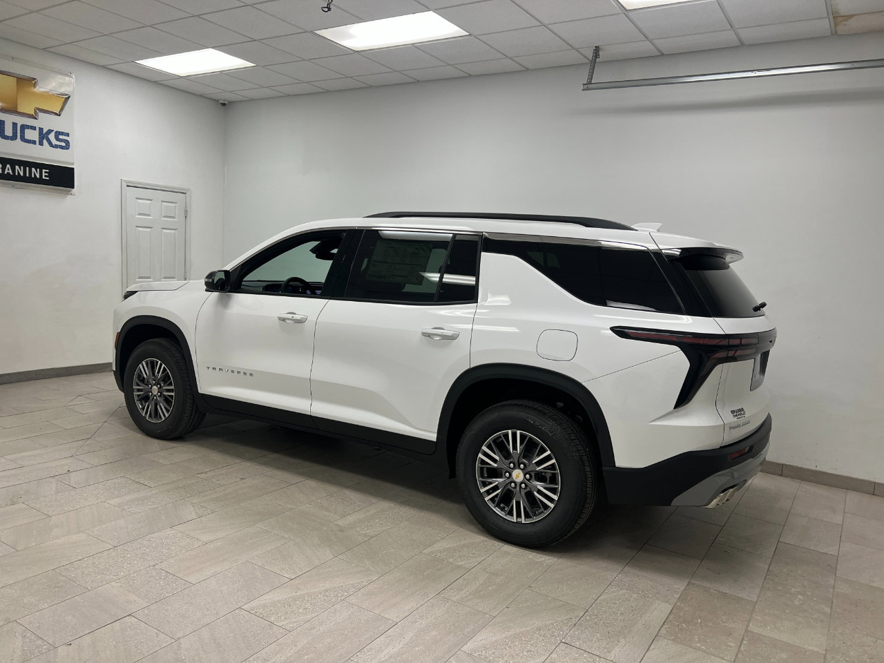 New 2026 Chevrolet Traverse LT image 13
