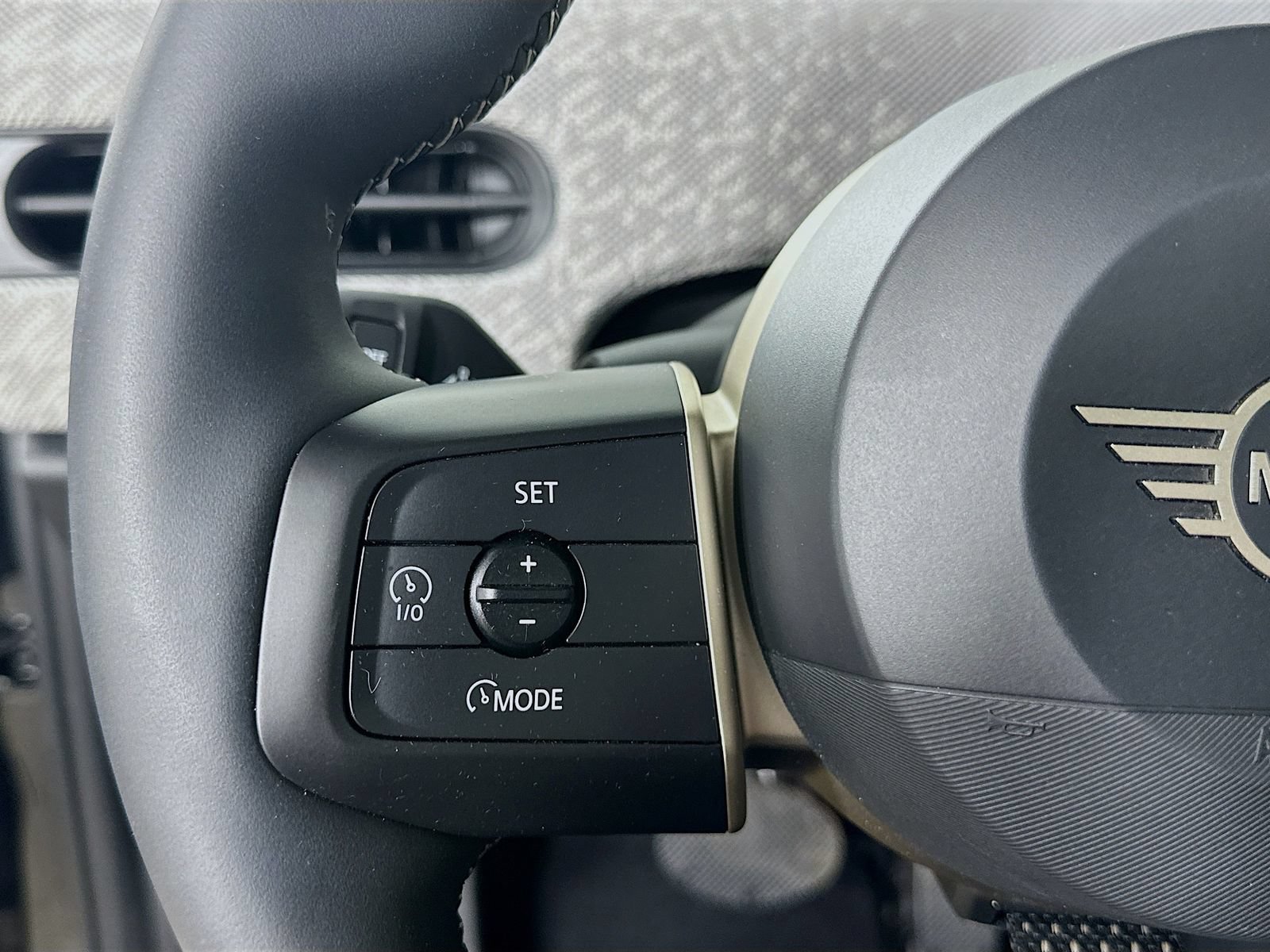 Used 2025 MINI Cooper S FWD image 18