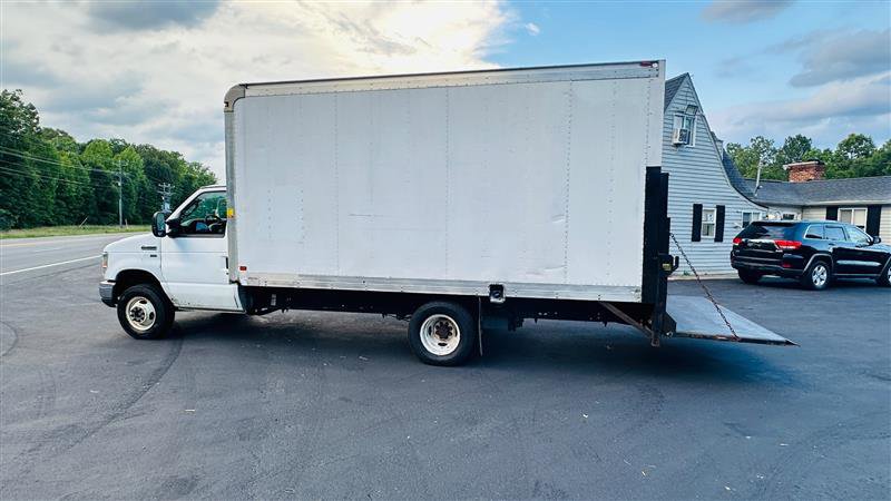 Used 2018 Ford E-350 and Econoline 350 Super Duty w/ Power Windows & Locks Group image 8