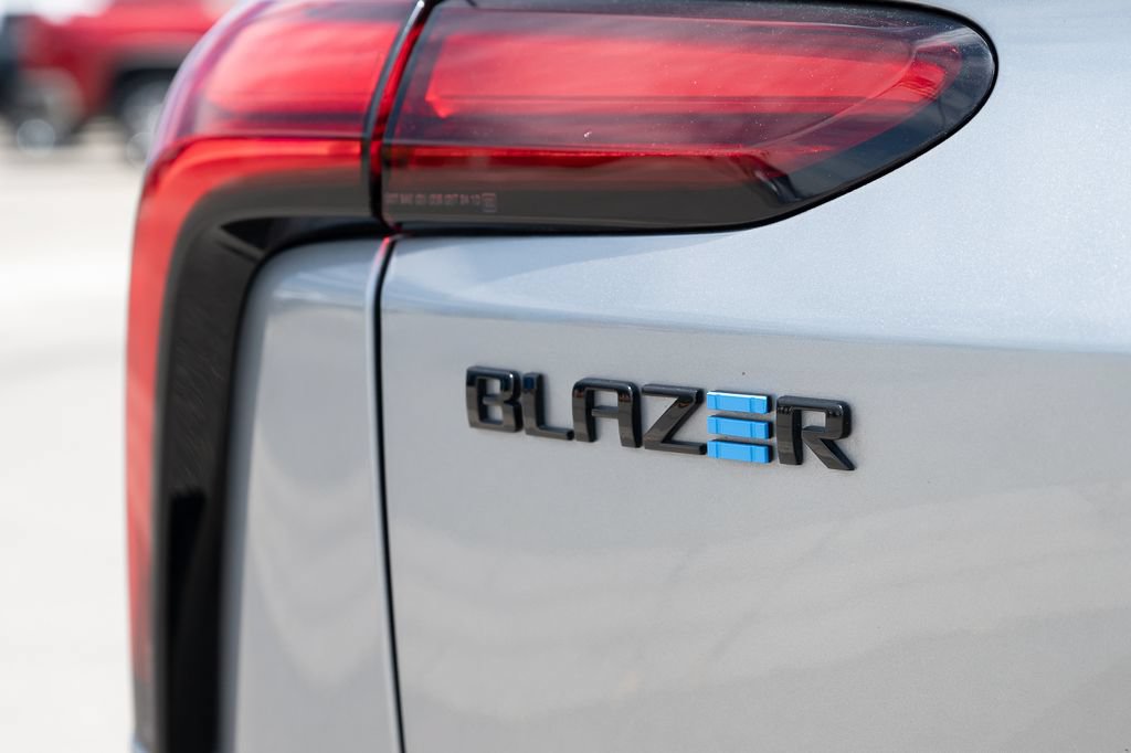 Used 2024 Chevrolet Blazer EV RS RWD image 12