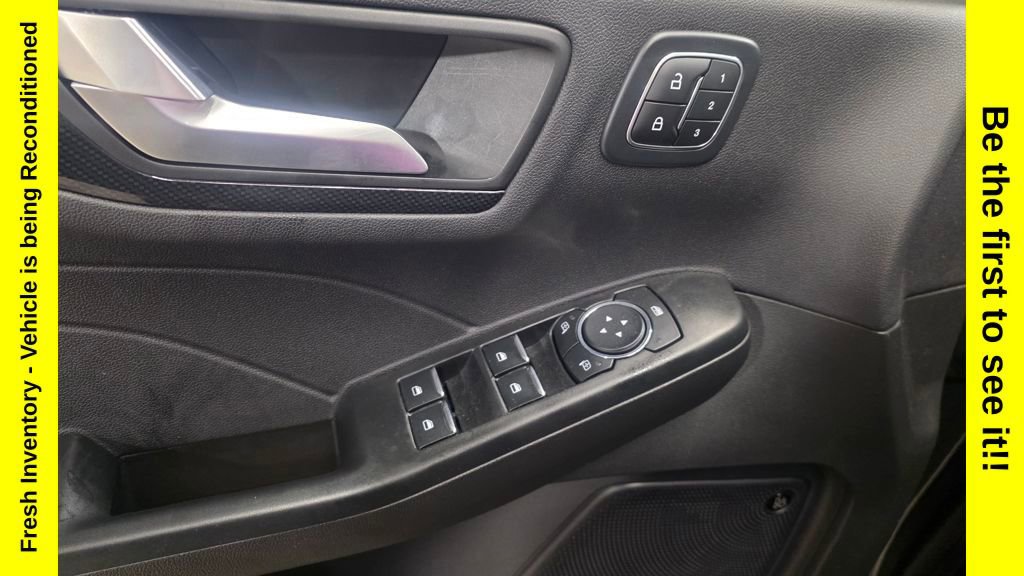 Used 2023 Ford Escape ST-Line Select w/ Tech Pack #2 image 11