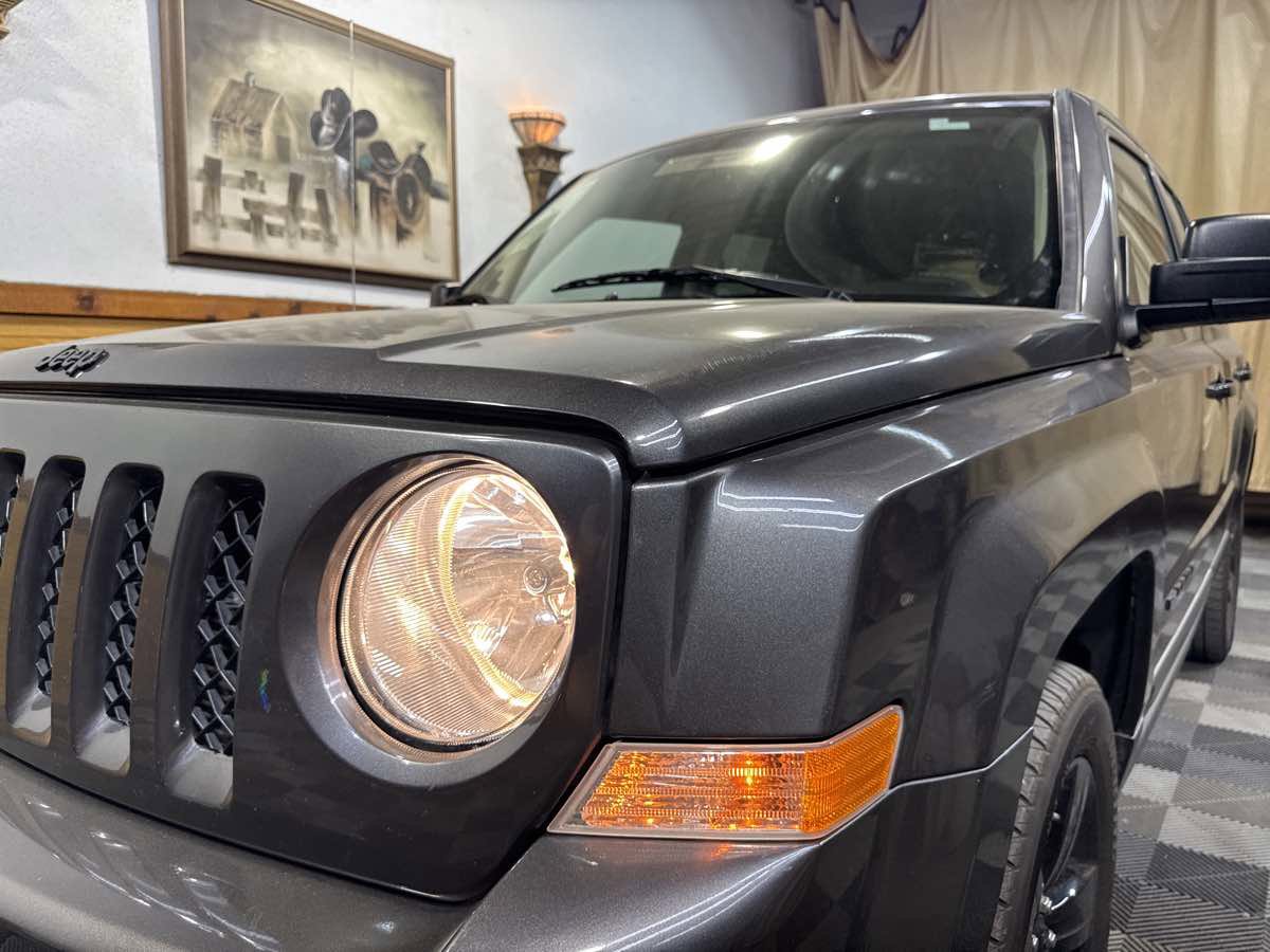 Used 2015 Jeep Patriot Sport w/ Power Value Group FWD image 8