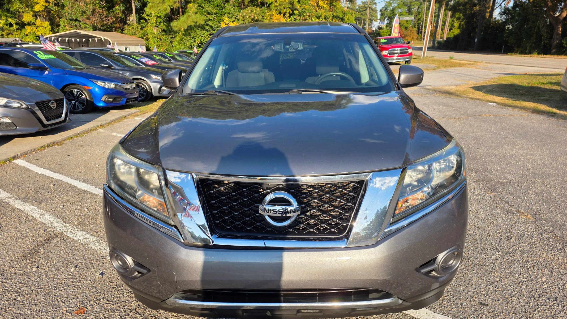 Used 2015 Nissan Pathfinder S image 3
