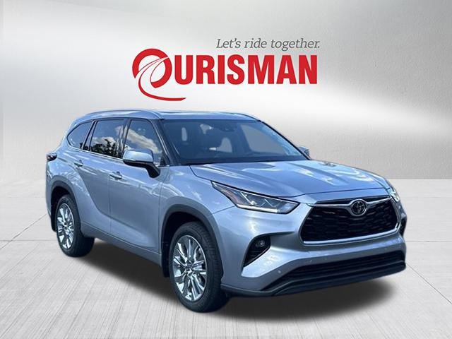 Used 2024 Toyota Highlander Limited