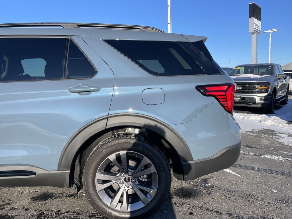 New 2026 Ford Explorer Active w/ Active Comfort Package image 32