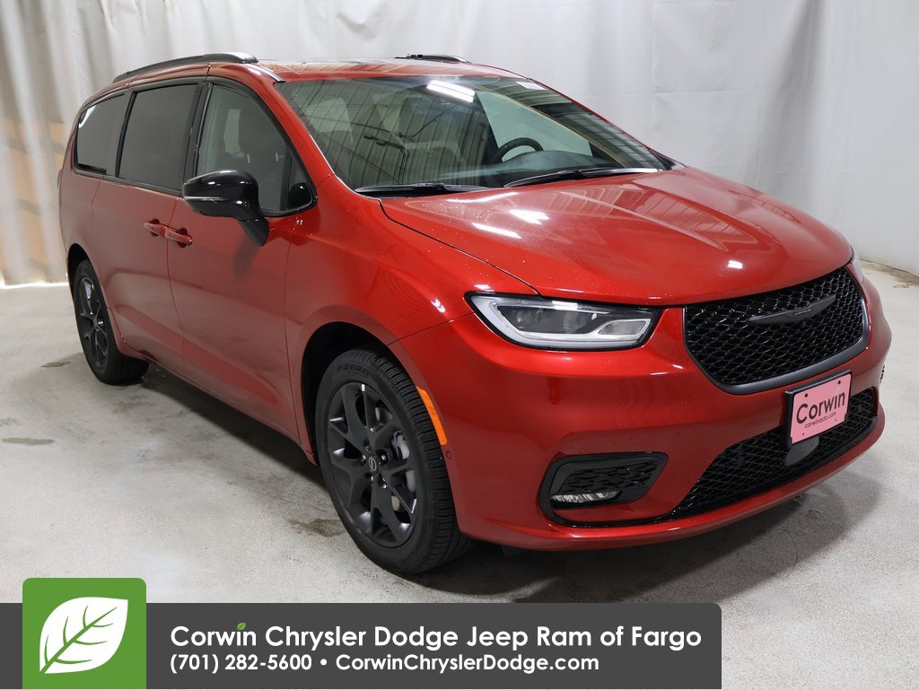 New 2026 Chrysler Pacifica Limited