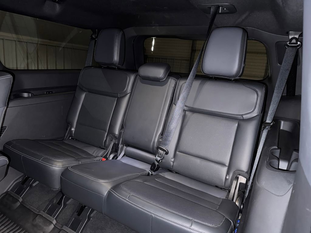 Used 2025 Ford Expedition Max Platinum w/ Stealth Performance Package image 26