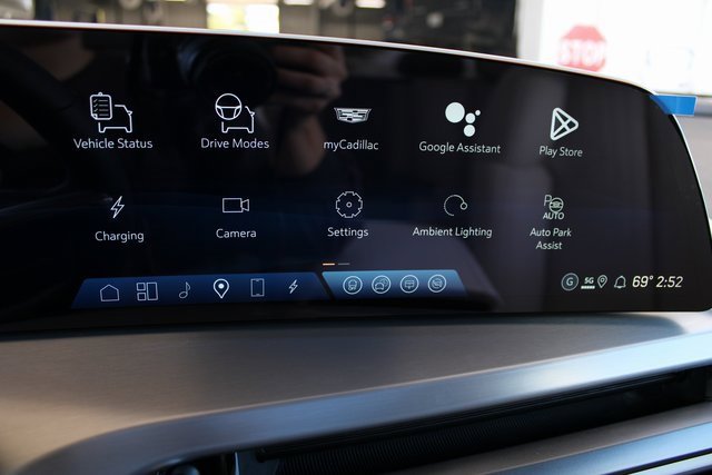 New 2026 Cadillac Vistiq Sport image 29