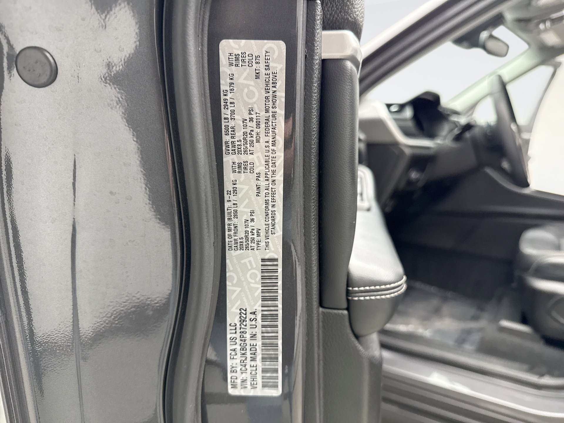 Used 2023 Jeep Grand Cherokee L Limited w/ Black Appearance Package image 25