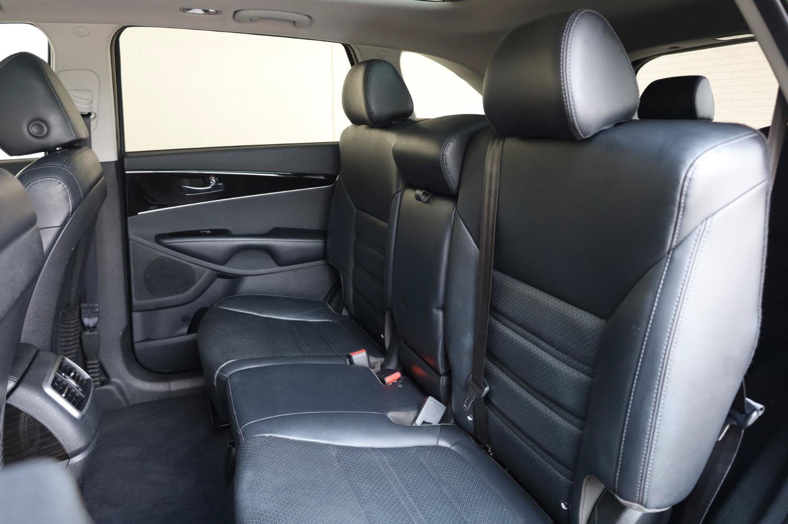 Used 2019 Kia Sorento EX AWD/4WD image 18