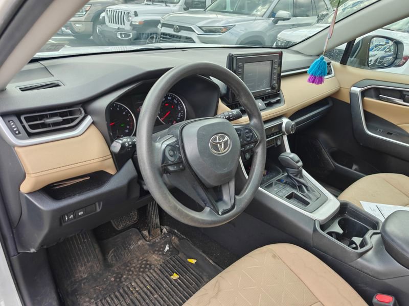 Used 2020 Toyota RAV4 XLE w/ All Weather Liner Package FWD image 10
