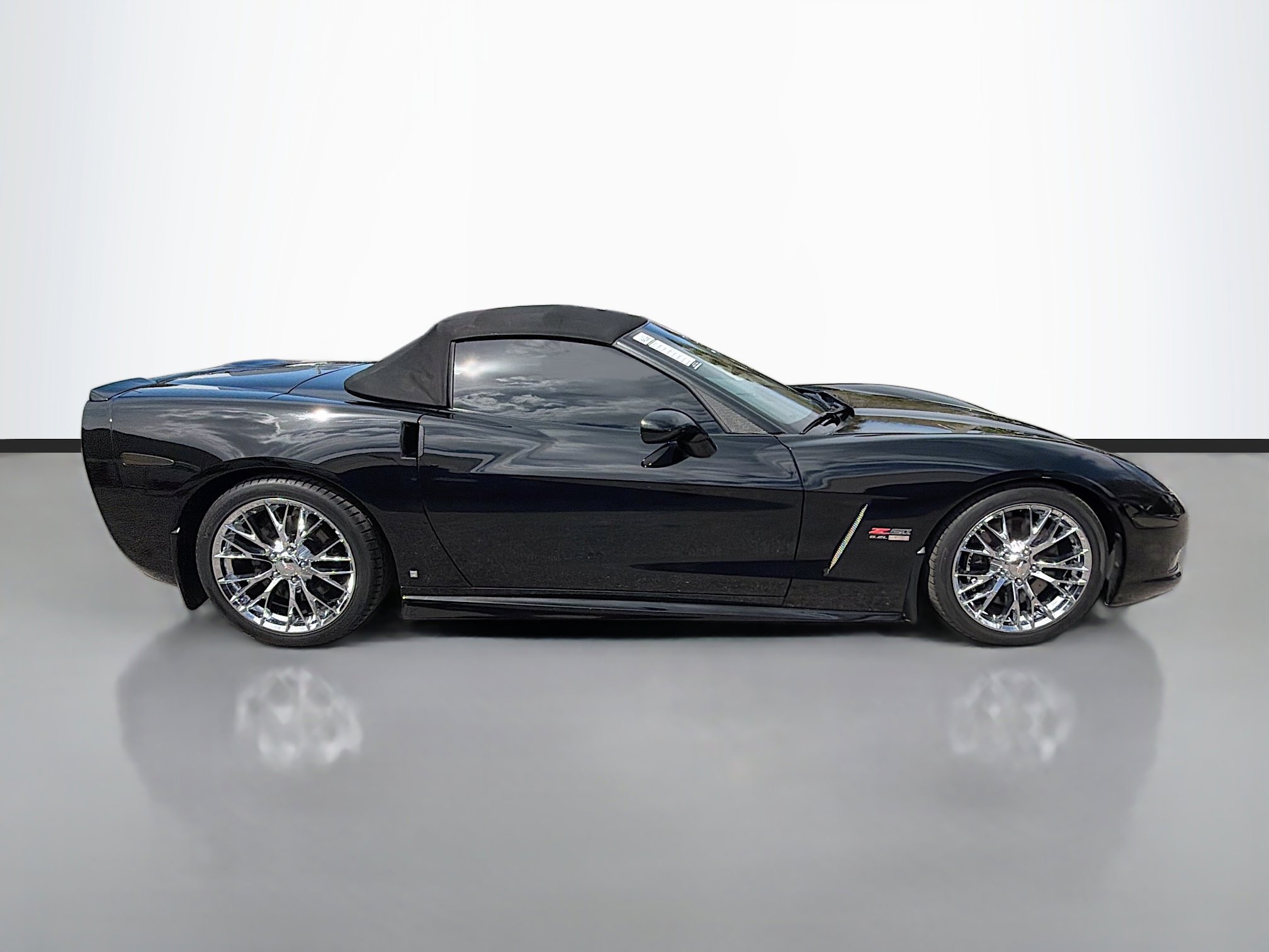 Used 2008 Chevrolet Corvette Convertible w/ Preferred Equipment Group RWD image 2