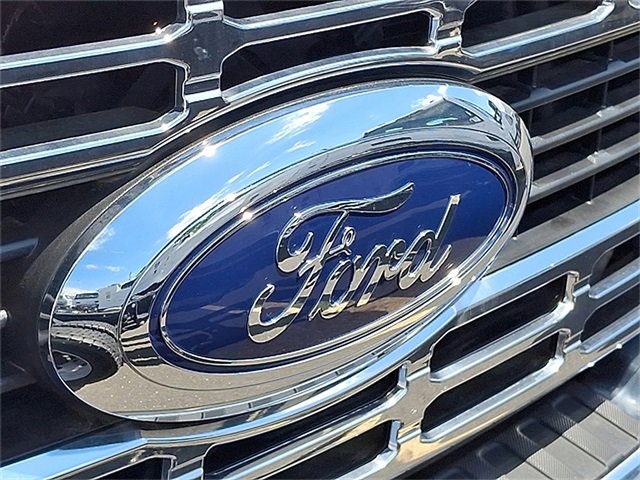 New 2024 Ford F550 4x4 Regular Cab Super Duty image 3