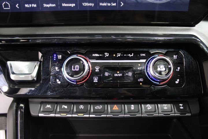 Used 2025 GMC Sierra 1500 AT4X AWD/4WD image 39