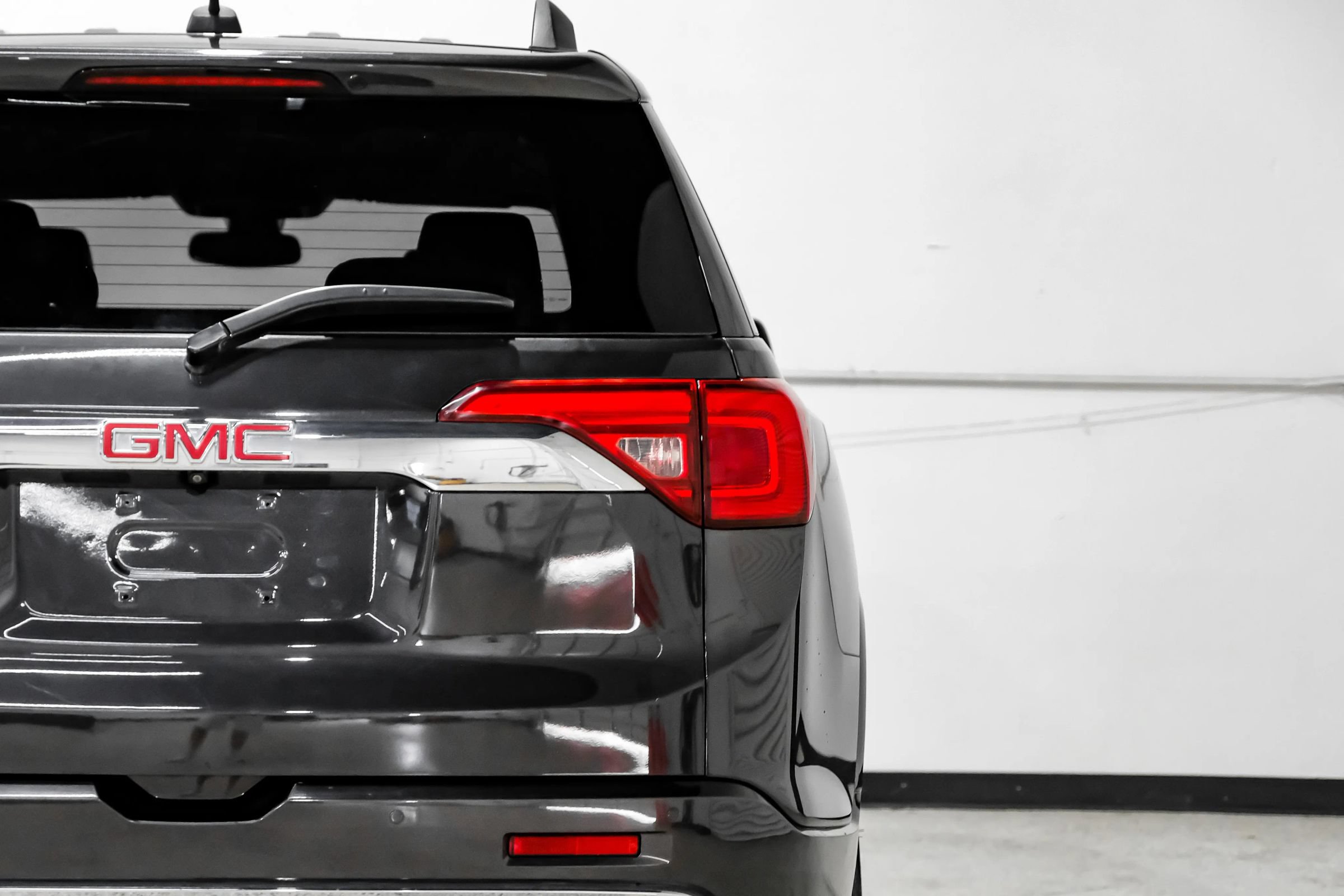 Used 2017 GMC Acadia Denali AWD/4WD image 46