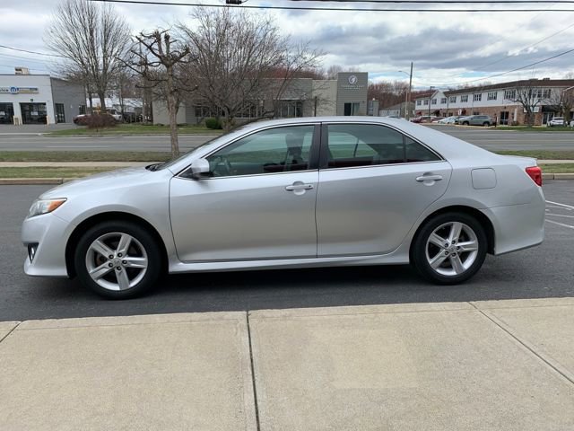 Used 2014 Toyota Camry SE image 6