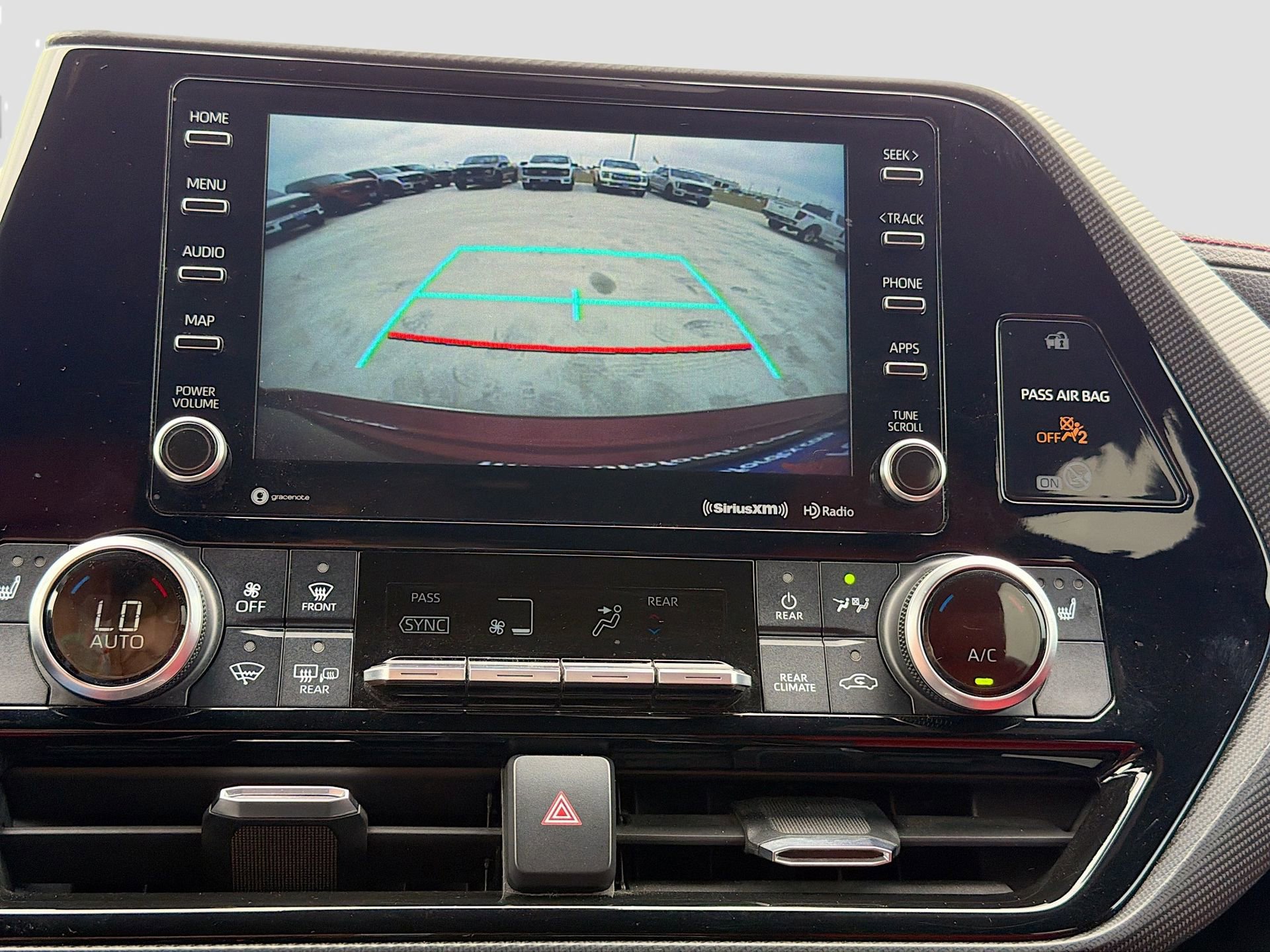 Used 2021 Toyota Highlander XSE image 14