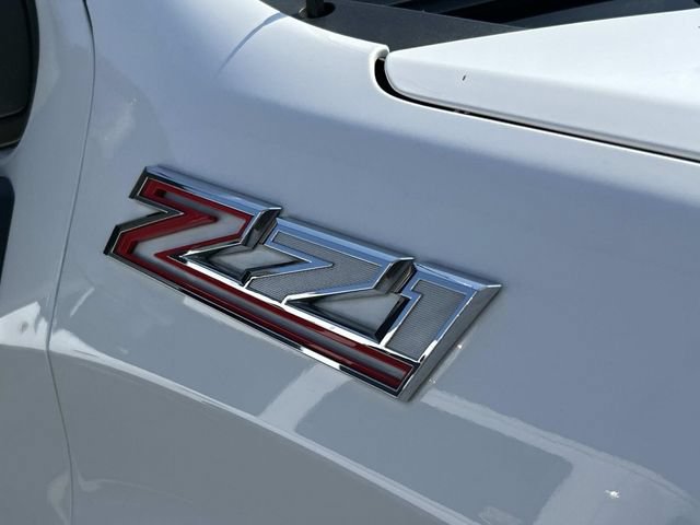 Used 2023 Chevrolet Silverado 1500 RST w/ Z71 Off-Road Package AWD/4WD image 6