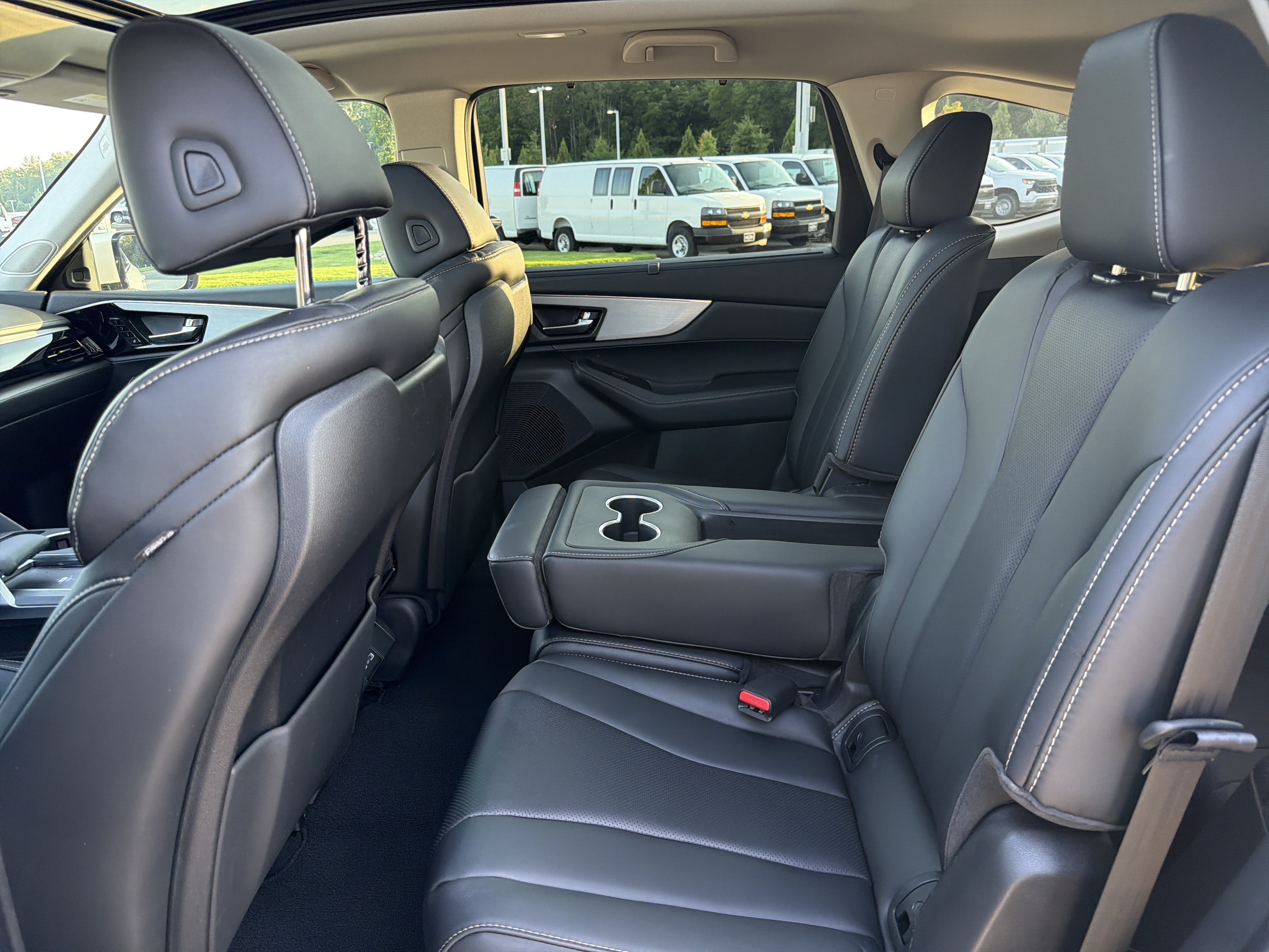 Certified 2024 Acura MDX w/ Technology Package FWD image 31