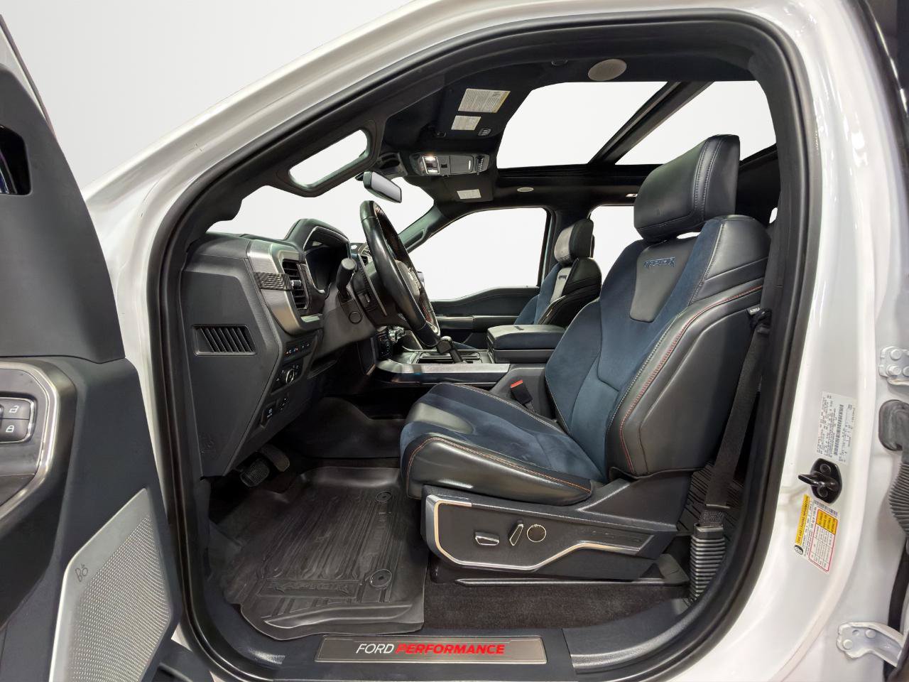 Used 2022 Ford F150 Raptor w/ Equipment Group 801A High AWD/4WD image 15