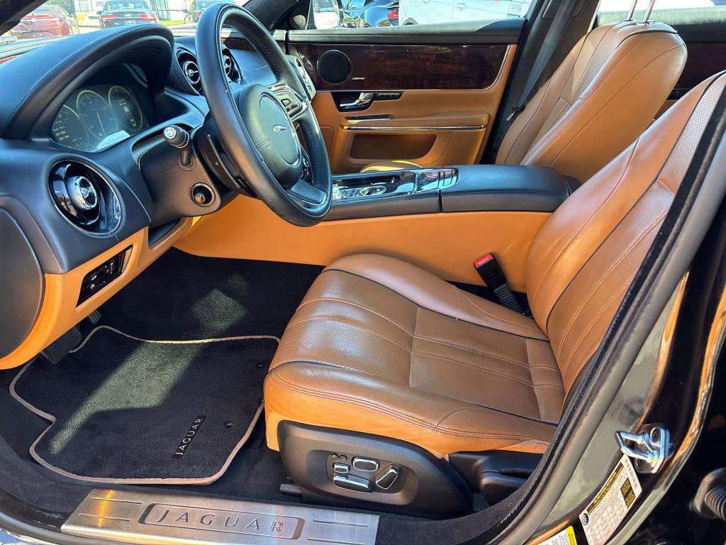 Used 2013 Jaguar XJ 4dr Sdn RWD RWD image 7