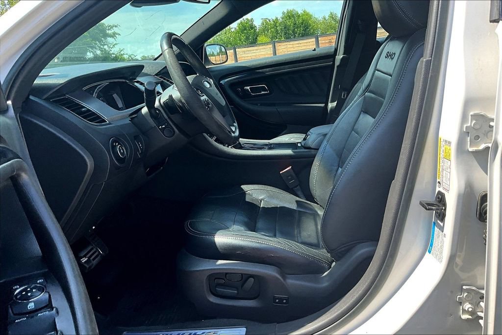 Used 2016 Ford Taurus SHO w/ Equipment Group 401A AWD/4WD image 27