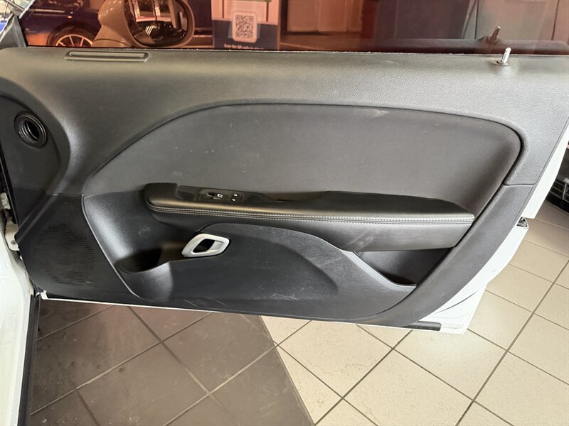 Used 2016 Dodge Challenger SXT RWD image 22