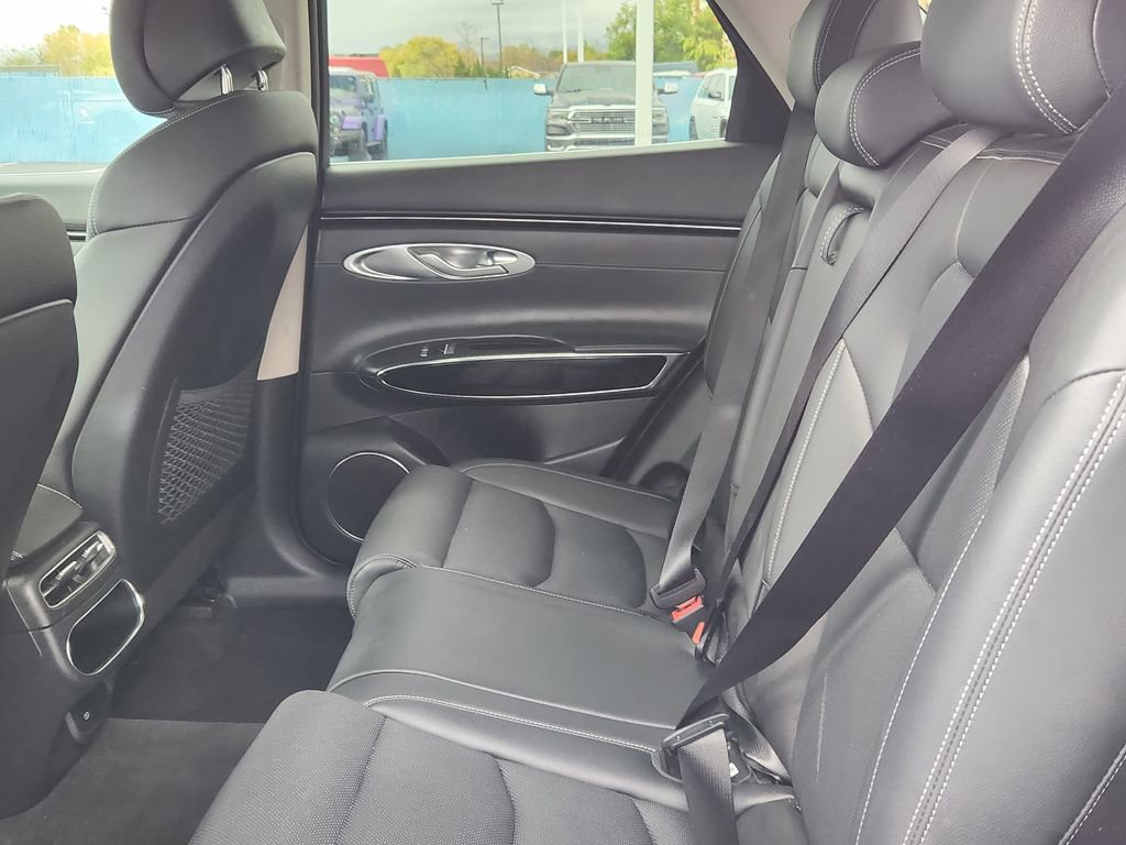 Used 2025 Genesis GV70 2.5T image 11