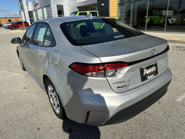 Used 2023 Toyota Corolla LE image 6