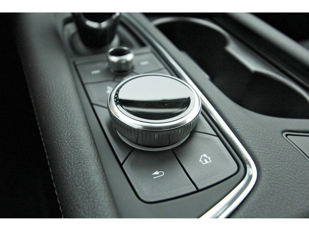 New 2025 Cadillac XT5 Luxury image 19